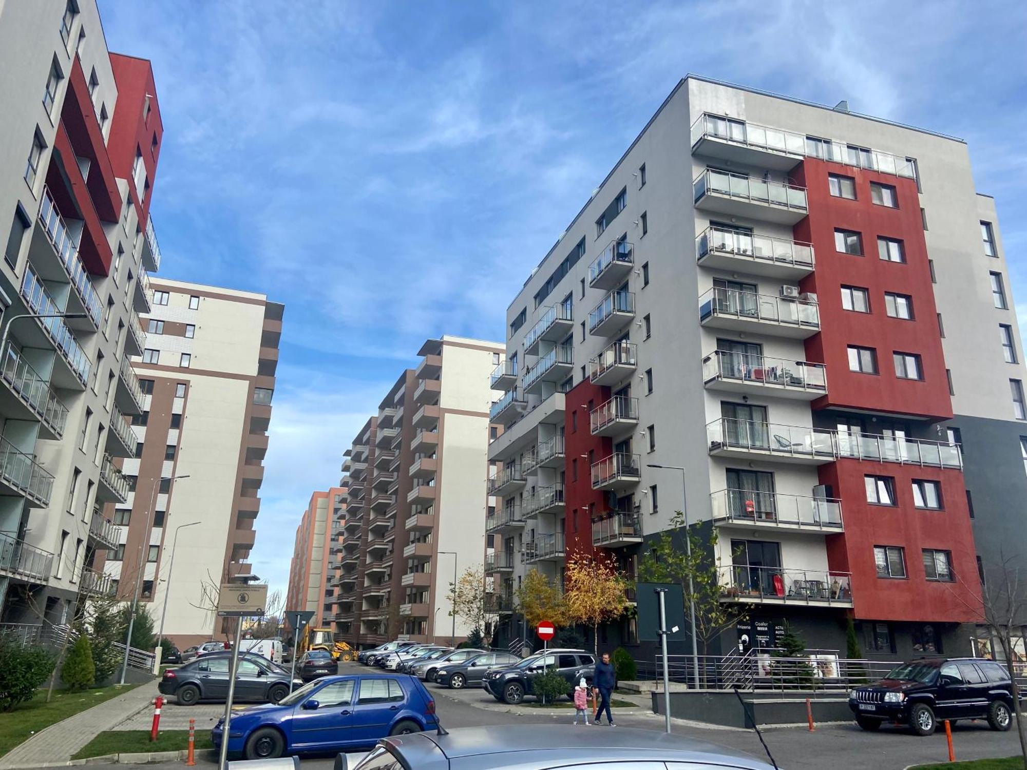 Divany Apartaments - Coresi Mall Brasov Exterior photo